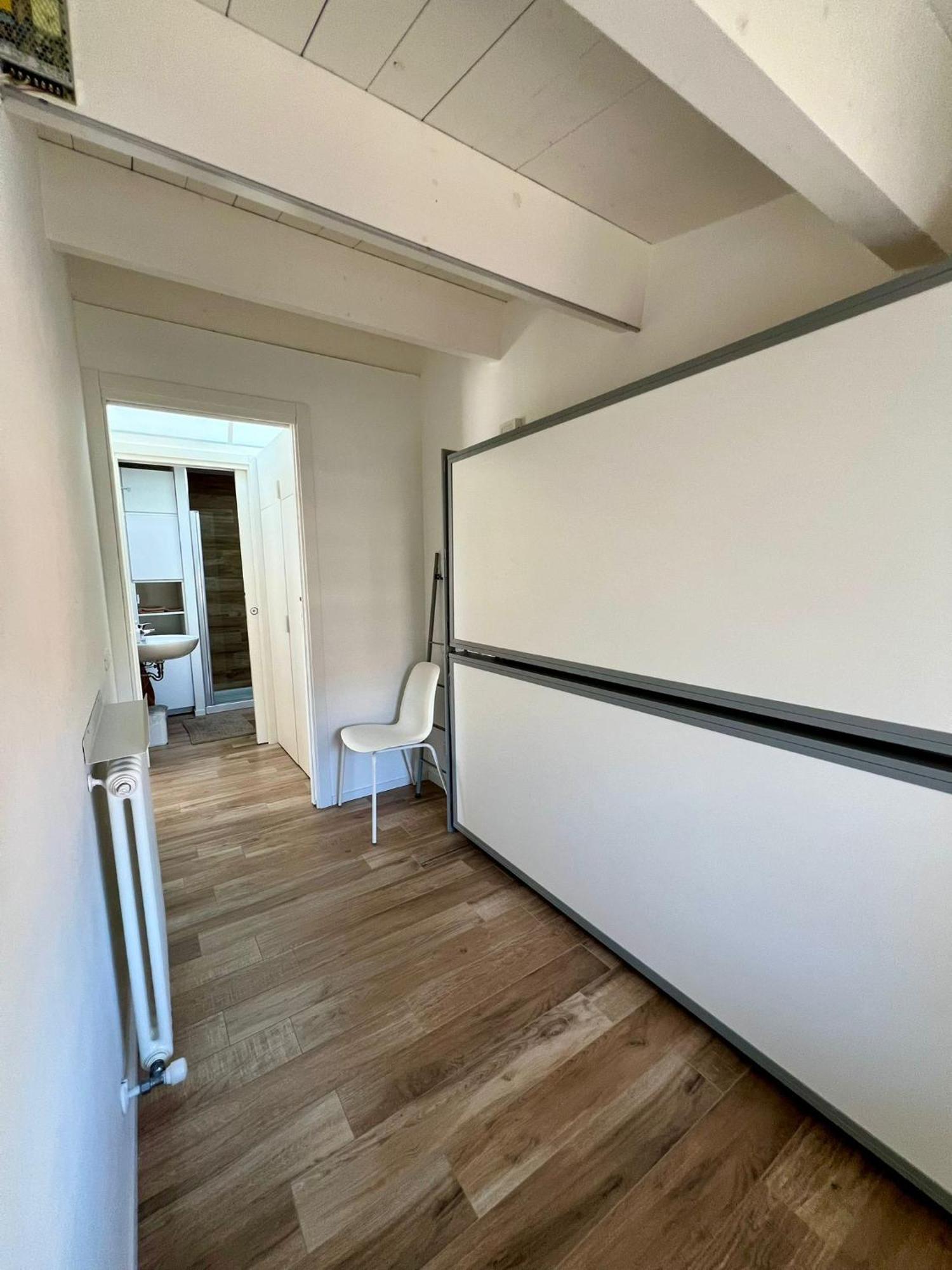 Апартаменты Casa Klimt Vicinissima Al Mare Parcheggio Privato Gratuito Se Disponibile Пескара Экстерьер фото